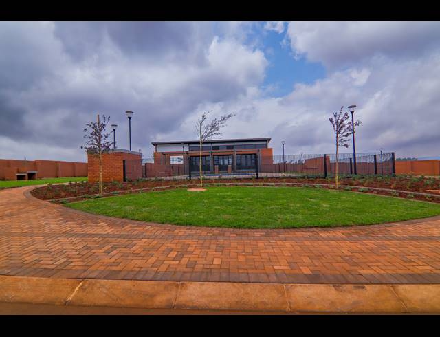 4 BEDROOM HOUSE FOR SALE IN FOUNTAINBROOK ESTATE
